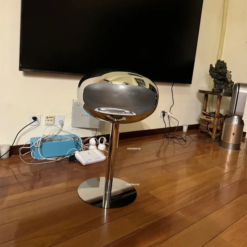 ยุโรป Villa Home Decor Nordic Wrought Iron เตาผิงห้องนั่งเล่น Art เครื่องทําความร้อน Modern Designer ชั้นยืนเครื่องประดับ 1