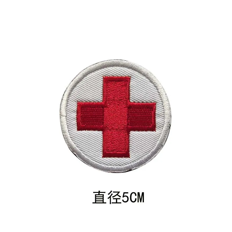 Toppa Medica Riflettente Multicam - 8x5 Cm - Croce Nera Con Gancio E Anello Per Airsoft E Primo Soccorso