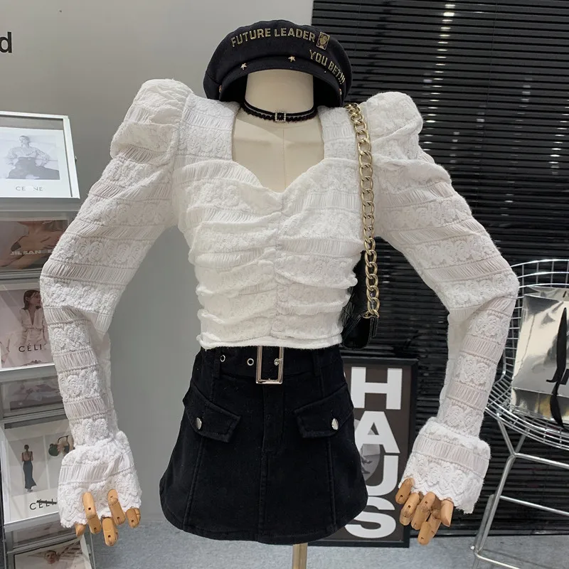 

Женская плиссированная облегающая футболка с квадратным вырезом и коротким рукавом