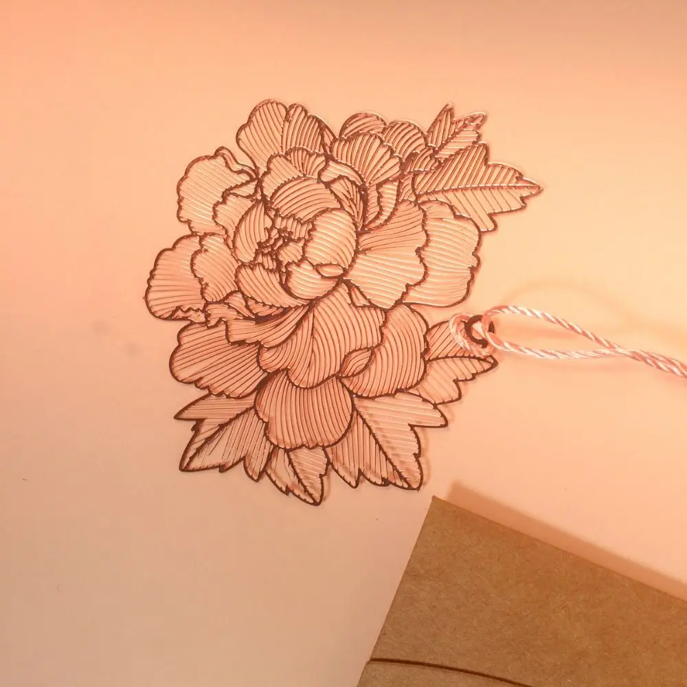 

Ginkgo Leaf Hollowed Leaf Flower Bookmark Tassels Chrysanthemum Metal Reading Bookmark Chinese Style Creative