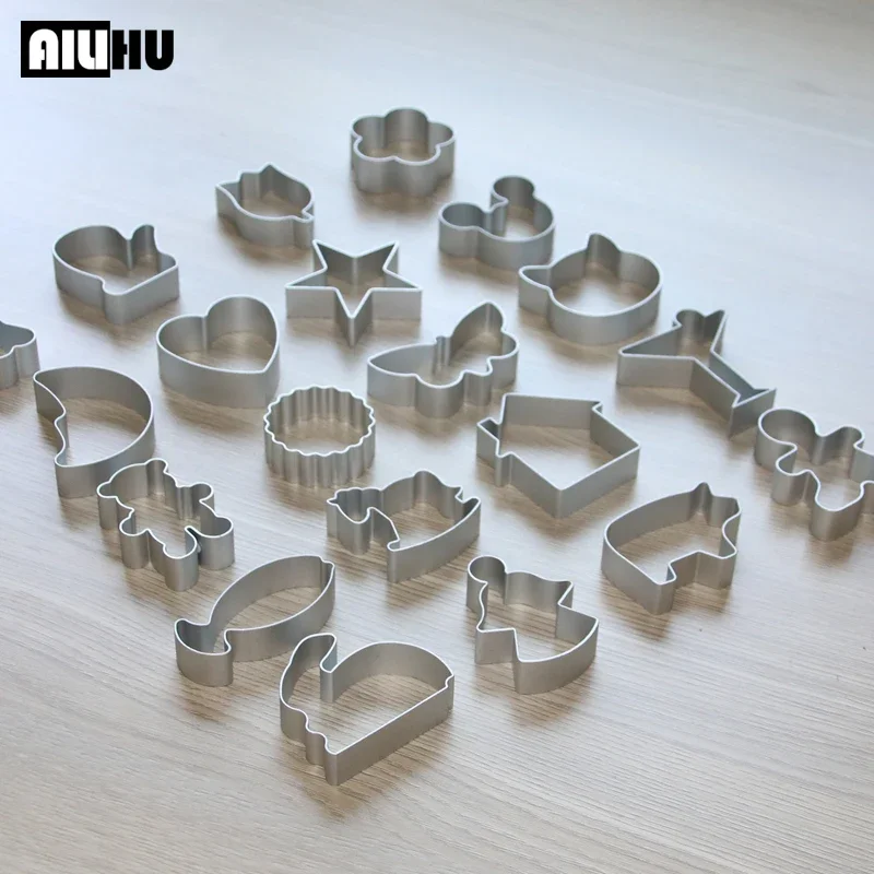 28 Style Cookie Cutters Moulds Aluminum Alloy Cute Animal Shape Biscuit Mold DIY Pastry Kitchen