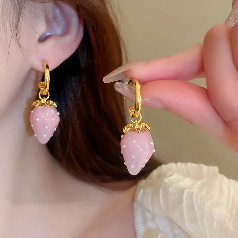 

Minar Korean Style Pink Resin Strawberry Drop Earrings Simulated Pearl C Shape Simulation Fruit Earring for Women Party Jewelry