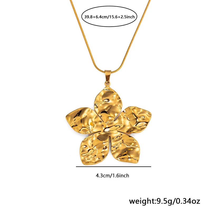 Exaggerated Flower Ornament Women Pleated Flower Petal Palace Gold Plated Silver Alloy Necklace 8