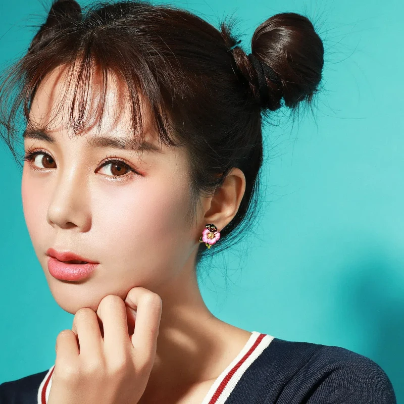 French Fashion Enamel Glaze Pink Rose Blossoms Black Butterfly Asymmetric Earrings Rural Style Female Wedding Ear Decoration