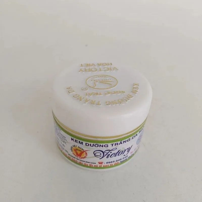 Pearl Cream Brightens Skin Tone, Conceals Blemishes, Deeply Replenishes Water, Whitens and Evens Skin Care Cream for Women