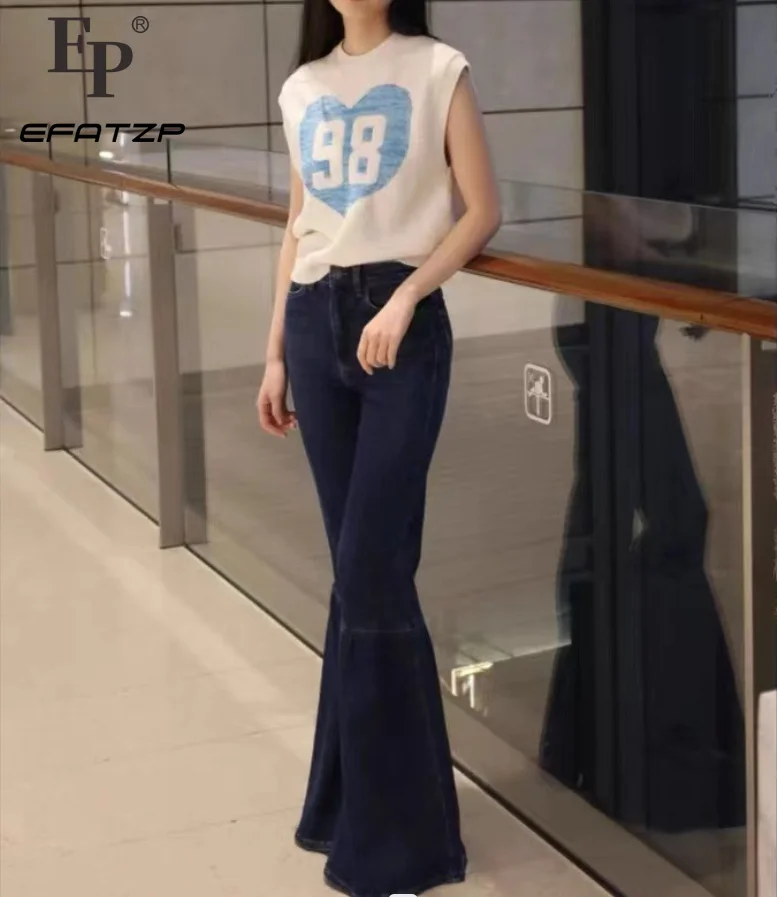 

EFATZP Vest Heart Letter Jacquard Top Women‘s Color Contrast Retro 2023 Autumn Sleeveless Knitting Sweater