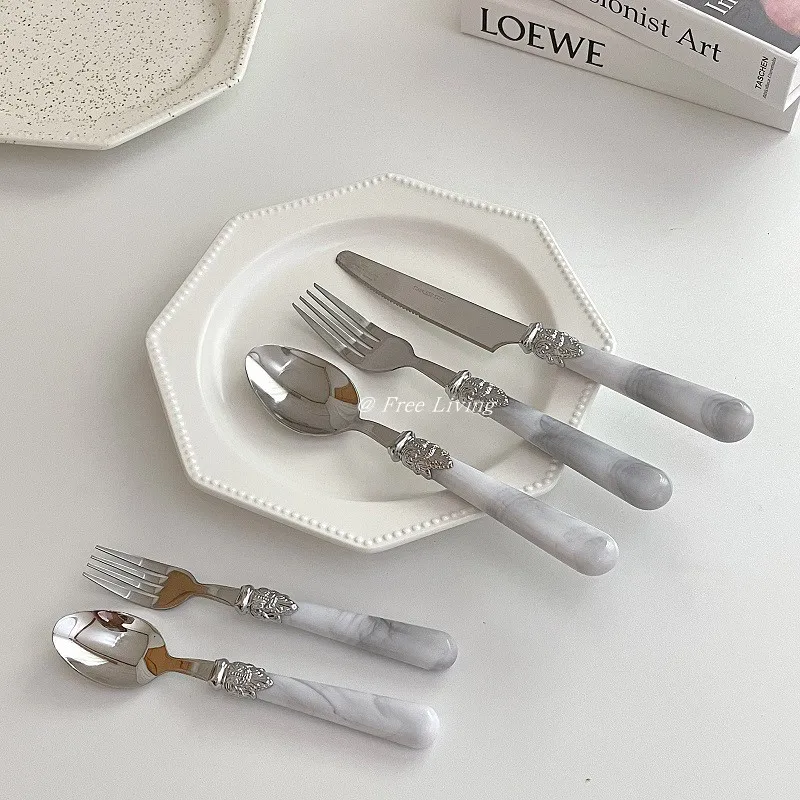 https://ae01.alicdn.com/kf/Sd8735f1cb514411bba6c81959348d592e/Italian-Designer-Cutlery-Set-Wedding-Portable-Breakfast-Dinner-Kitchen-Fork-Spoons-Luxury-Camping-Breakfast-Cubiertos-Cookware.jpg