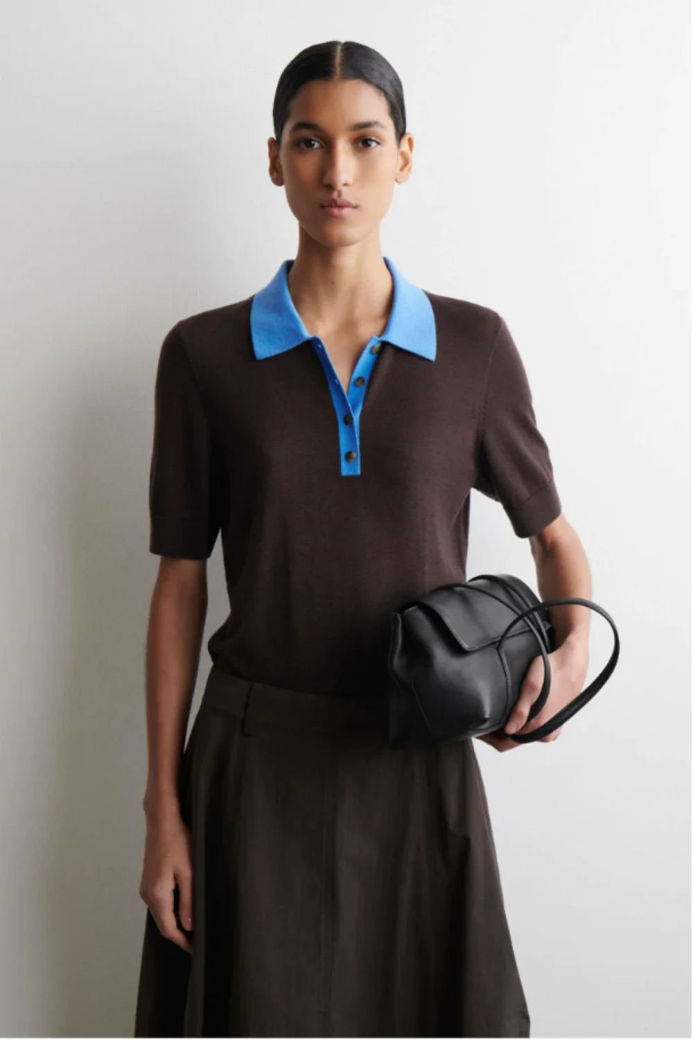 XIMIAN APPAREL 2026 COS Nuova Collezione Primavera - Polo in Maglia Blu/Marrone da Donna Stile Casual e alla Moda - Top Semplice ed Elegante - immagine 2