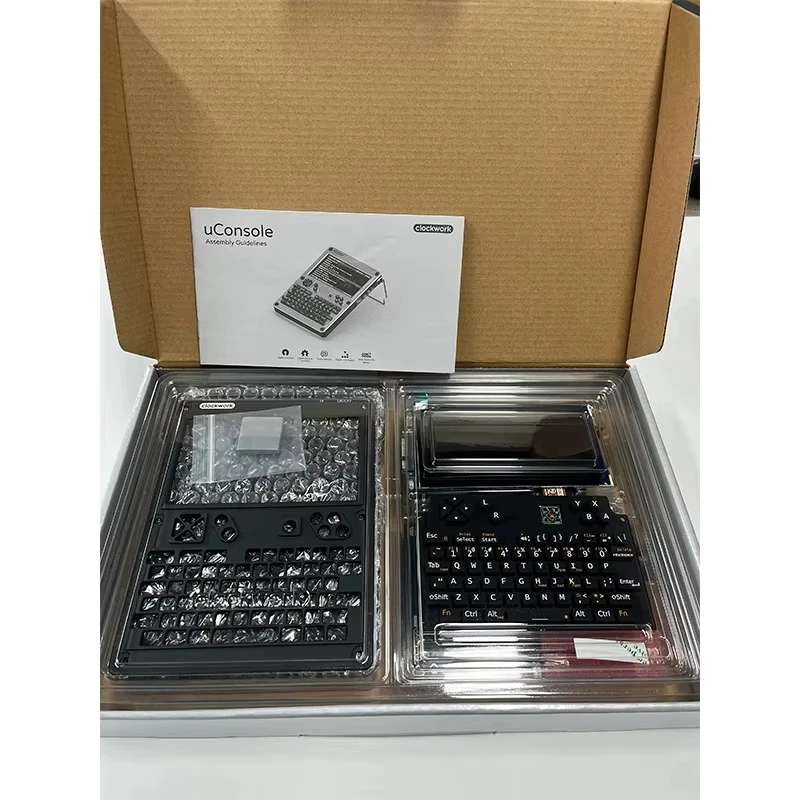 [新品]Clockwork uConsole CM4-D 4GB(LTE付) uConsole Kit RPI-CM4 Lite | ClockworkPi