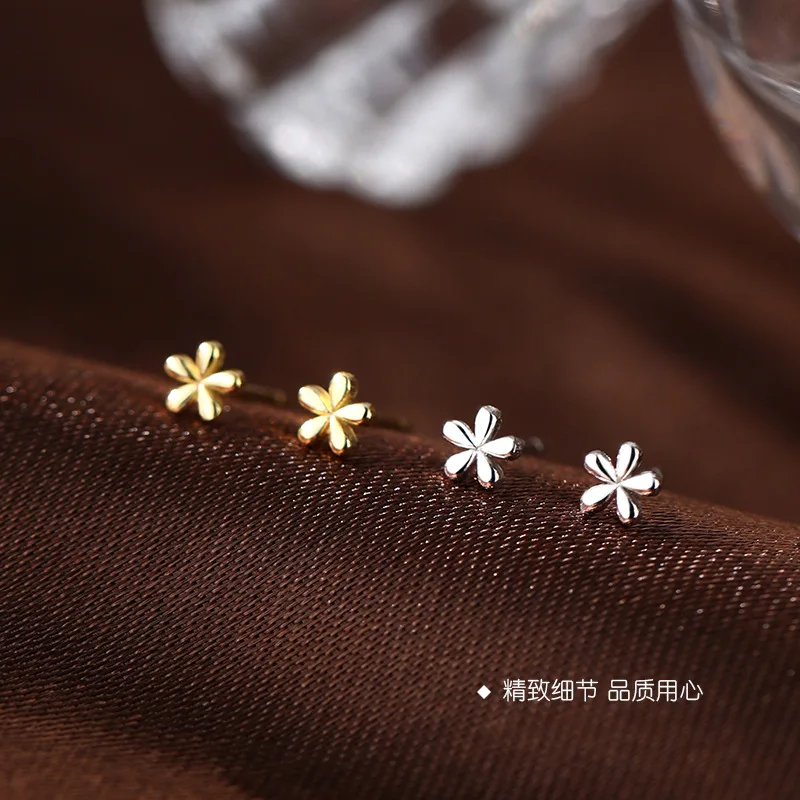 Simpatici Orecchini A Bottone Con Fiore Minimale Per Le Donne Stile Semplice Tiny Female Golden/White Ear Nail Accessori Per Orecchini Alla Moda Femmi