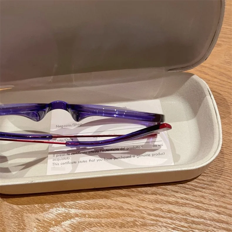 BLMUSA Lässiger Stil Trendige Damen Katzenaugen-Photochrome Korrekturbrille für Schmale Gesichter Anti-Blaulicht Lese-Optische Brille – Detail 4