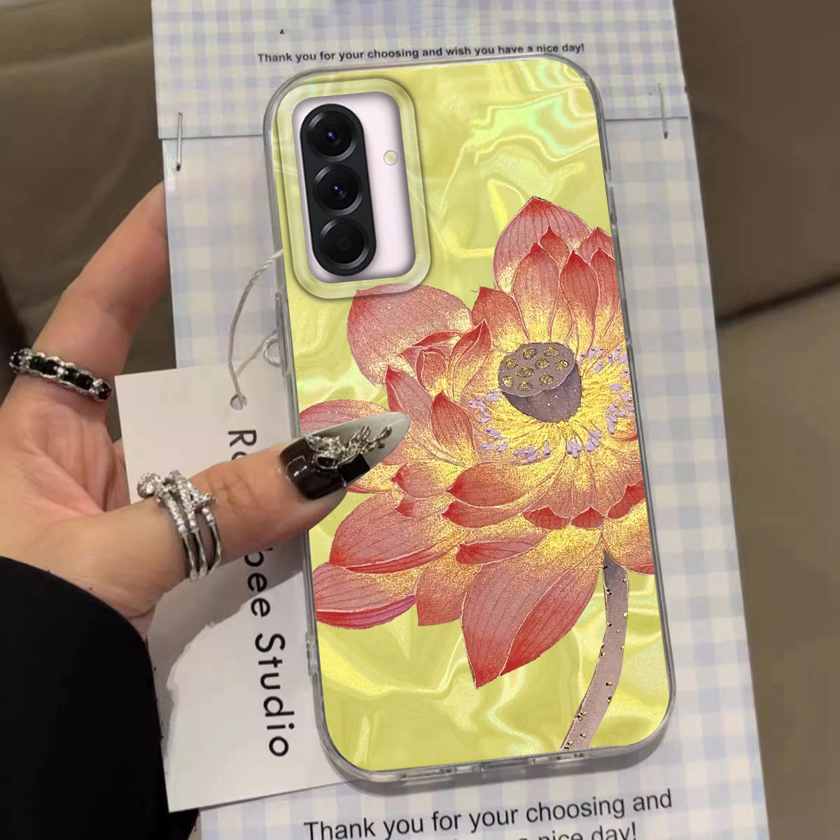 Elegant Lotus Flower Phone Case - Stylish Protective Cover with Floral Design