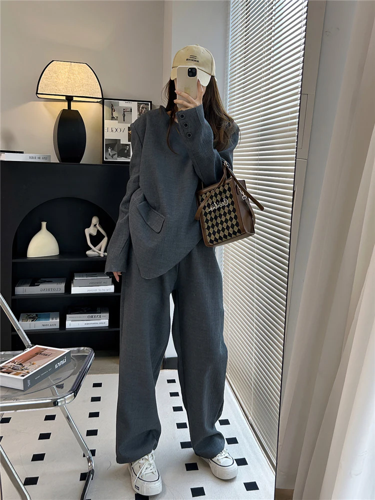 Рисунок 4 - Модные дизайнерские блейзеры BZVW