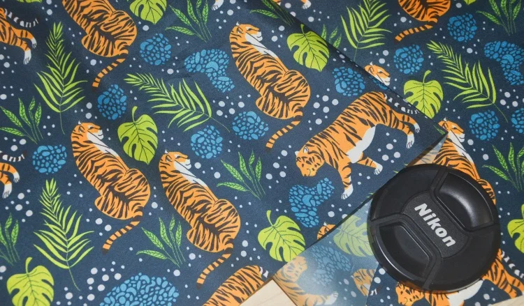 190T Polyester-Taft-bedruckter wasserdichter Stoff für Einkaufstaschen, schmutzabweisender Bekleidungsstoff für Haustiere