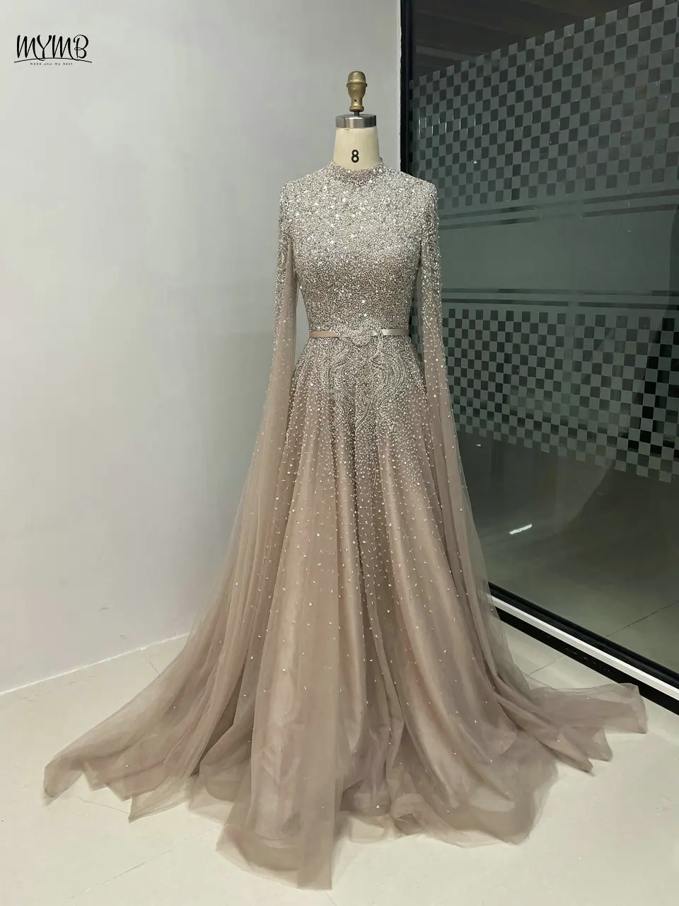 MYMB Exklusives High Neck Cape Sleeves Prom Party Kleid Dubai Luxus Gürtel Perlen A-Linie Tüll Overlay Abendkleider MB40029 – Detail 17