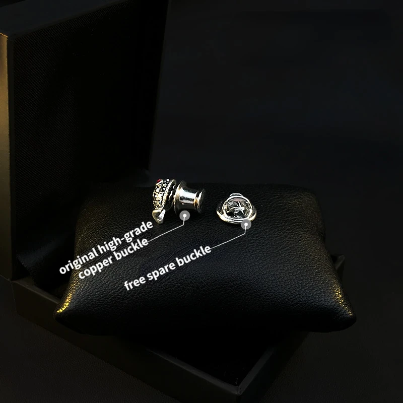 Cute Retro Fish Brooch Clasp Cardigan Buckle Men and Women Fixed Clothes Small Pin Accessories All-Matching Collar Pins Jewelry