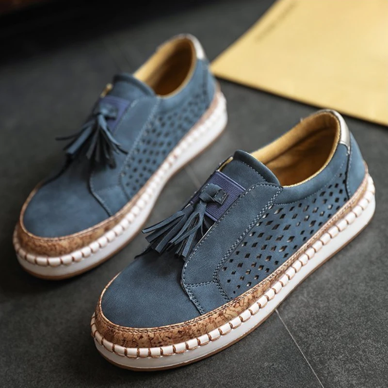 

Spring and Autumn Women's Flat Bottom Vulcanized Shoes Breathable Hollow Leisure Women's Fashion Flat Bottom Vulcanized Shoes