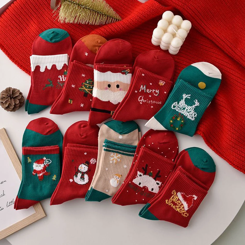 

5 Pairs Christmas Socks Women Kawaii Cartoon Socks Men New Year Stockings Happy Santa Claus Elk Snowman Cotton Couple Socks Gift