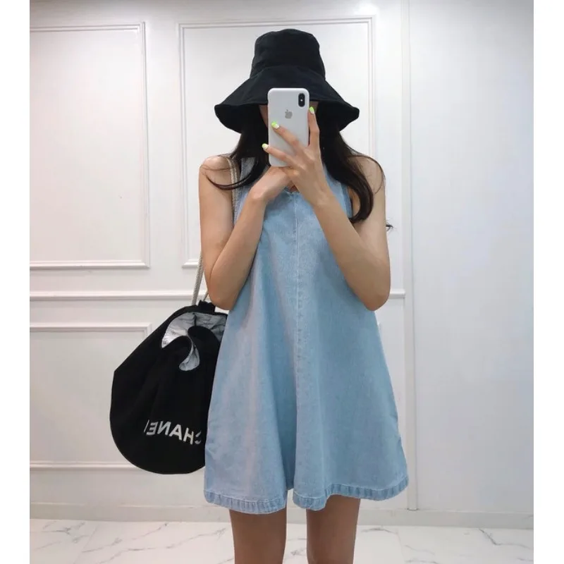 

Women's Chic Sleeveless A Line Mini Denim Dress Lady Summer Streetwwar Holiday O Neck Pale Blue Short Dress