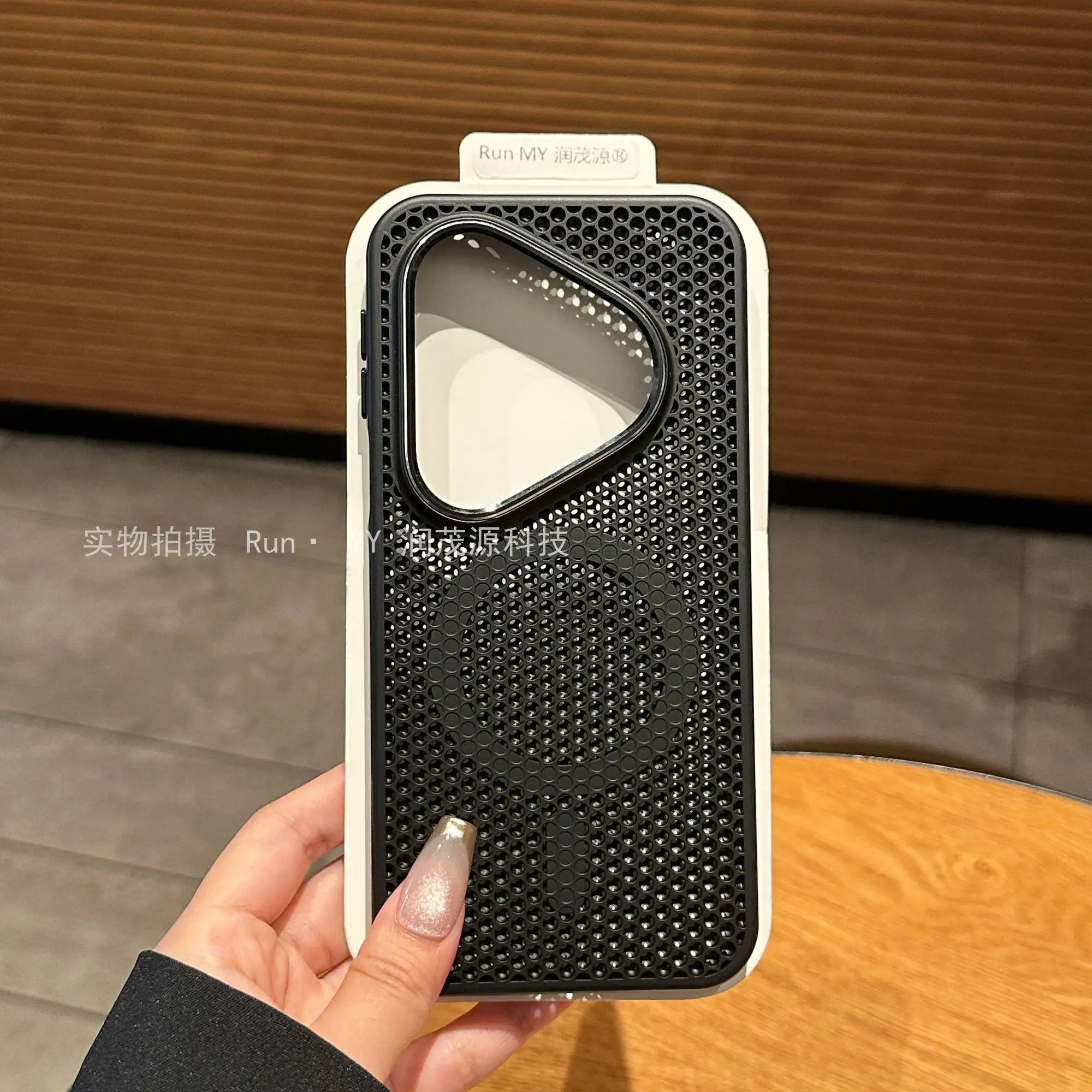 Magnetic Honeycomb Heat Dissipation Case with Metal Lens Frame and Button Shell