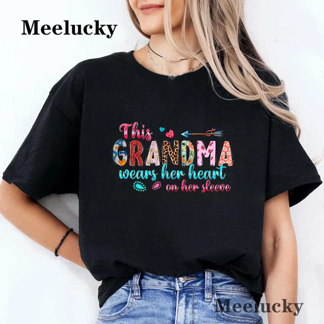 

This Grandma Wears Her Heart On Her Sleeve Print T shirts for Women Fashion Casual Short Sleeve Tops Ladies T shirt