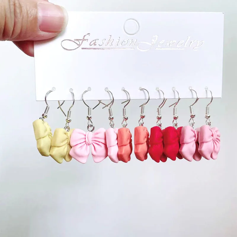 5-Paar-Set kleine frische farbige Harz-Anhänger-Ohrringe, leuchtende Schildkröten, Lutscher, Enten, Regenbogen, Katzenpfoten, Würfel, Ohrringe, weiblich – Detail 29