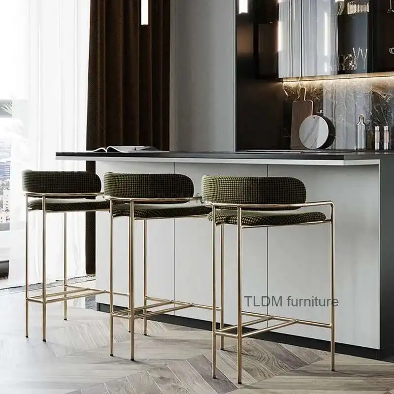 Nordic Wrought Iron Bar Chairs Kitchen Furniture Modern Minimalist High Bar Stool Creative Designer Cafe Back Armrest Chair