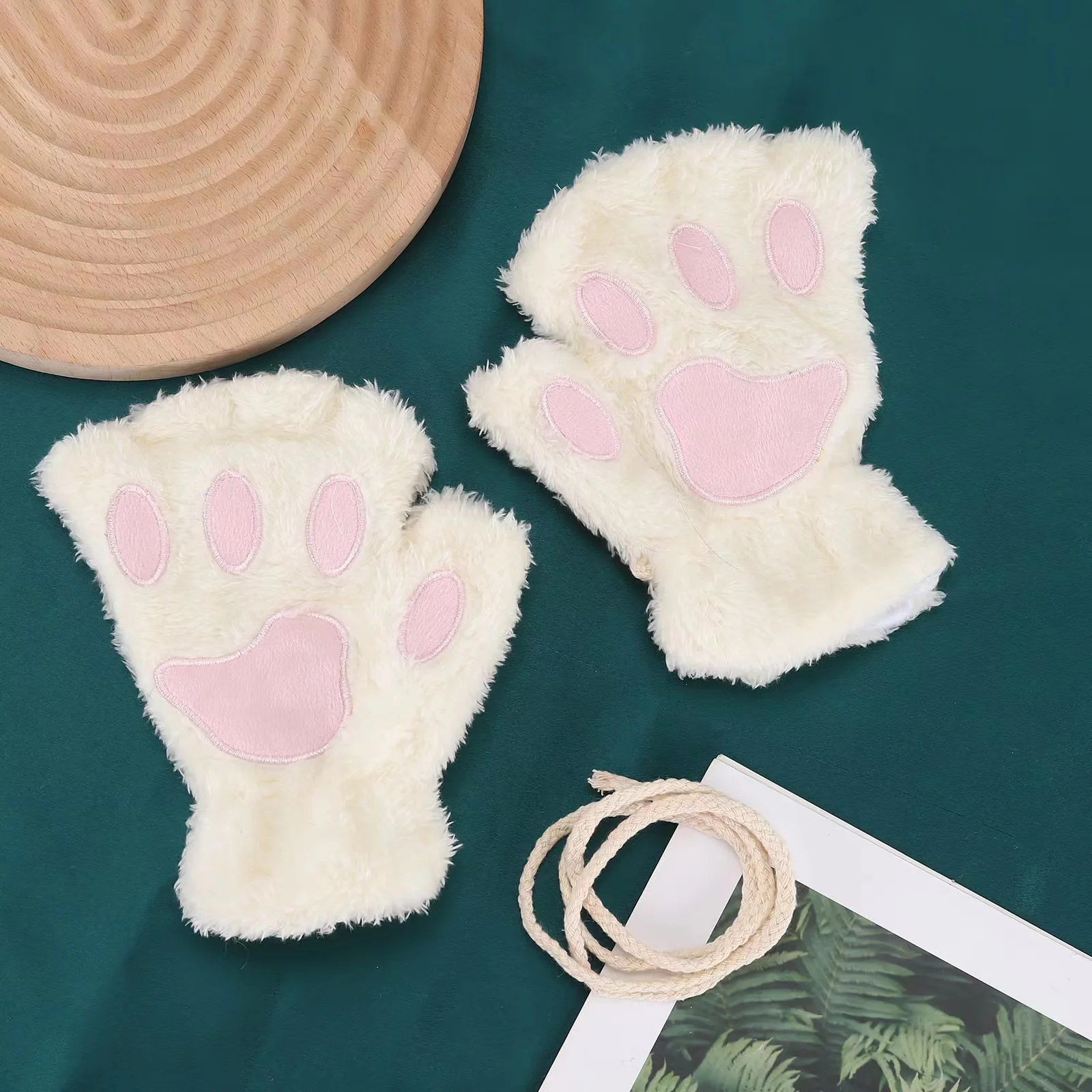 1Pcs Cat Paw Gloves Winter Cute Cartoon Girl Open Finger Gloves Thickened Fluffy Bear Paw Half Finger Gloves