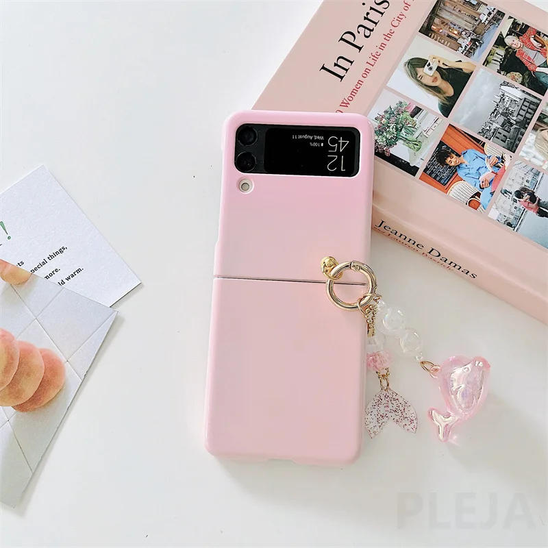 🤍 cute + aesthetic samsung z flip 3 cases