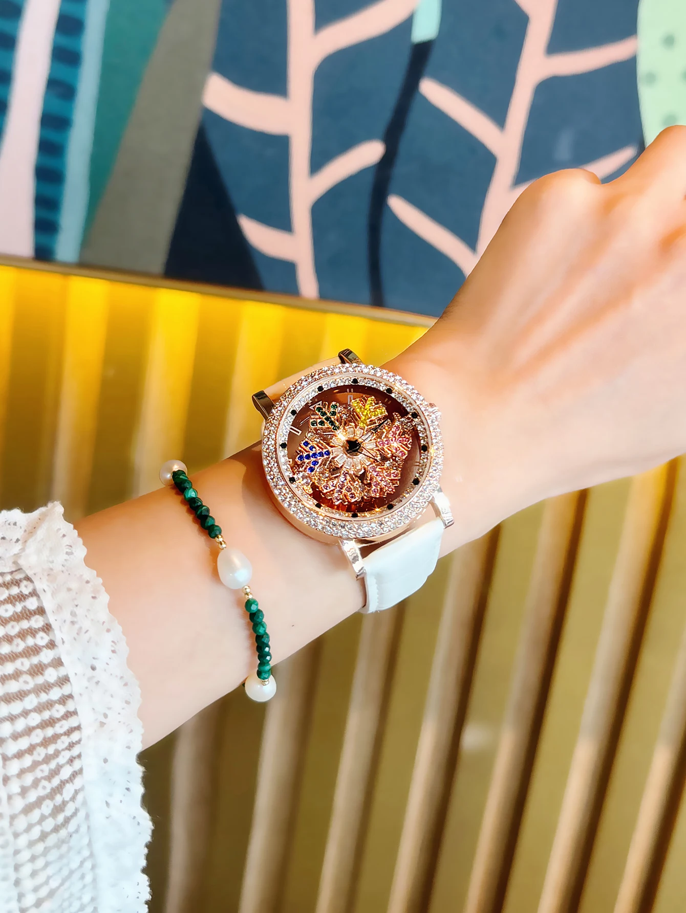Gold Elegant Ladies Quartz Watch with Snowflake Dial & Leather Strap