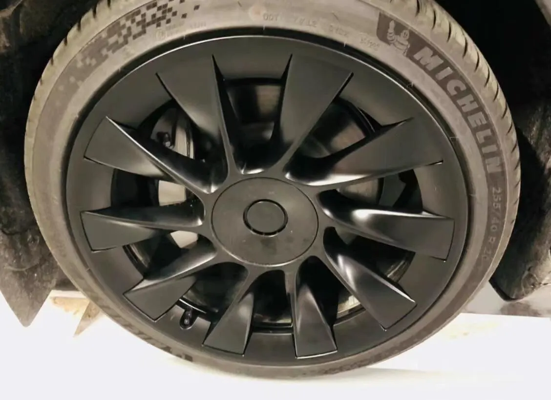 TeslaHubs™ Rim Shield  Advanced Protection Kit For Model Y customer photo