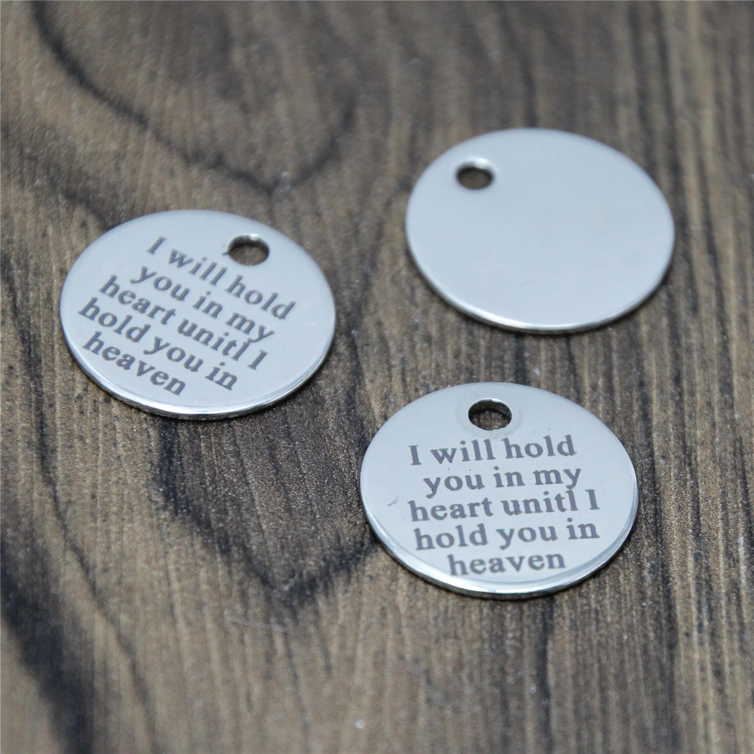 

10pcs/lot I will hold you in my heart until i can hold you in heaven disc charm stainless steel Memorial charm pendant 20mm