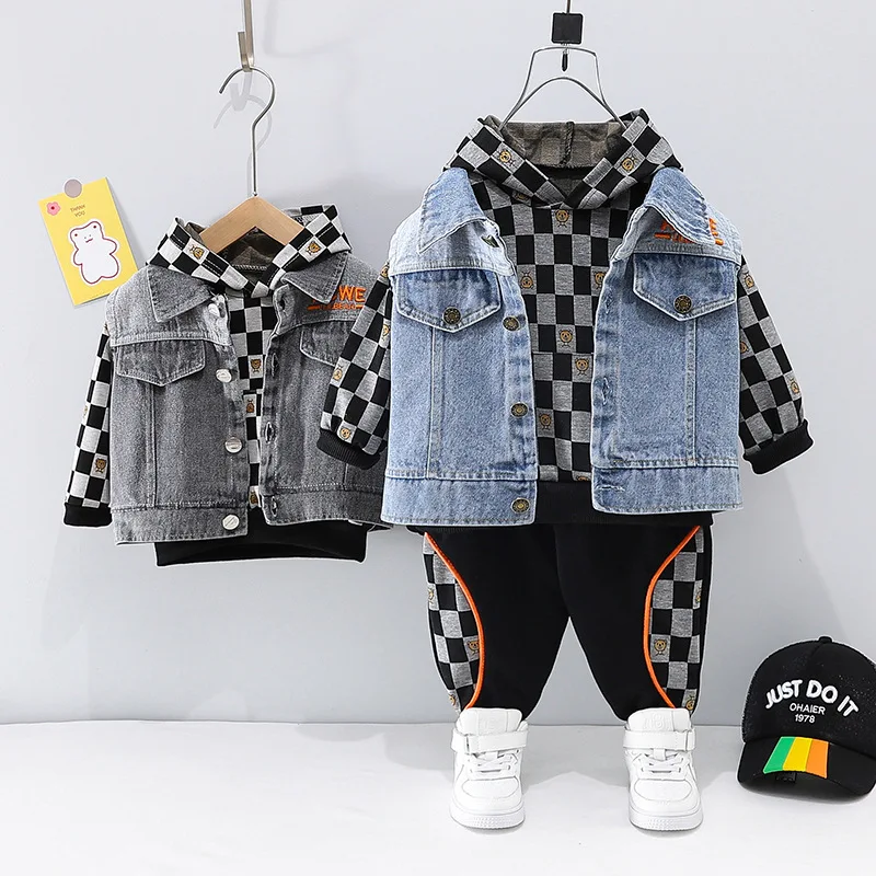 Baby children's suit autumn new cartoon hanging bag round neck T-shirt soft denim three-piece boys' and girls' leisure suit newborn baby clothing set