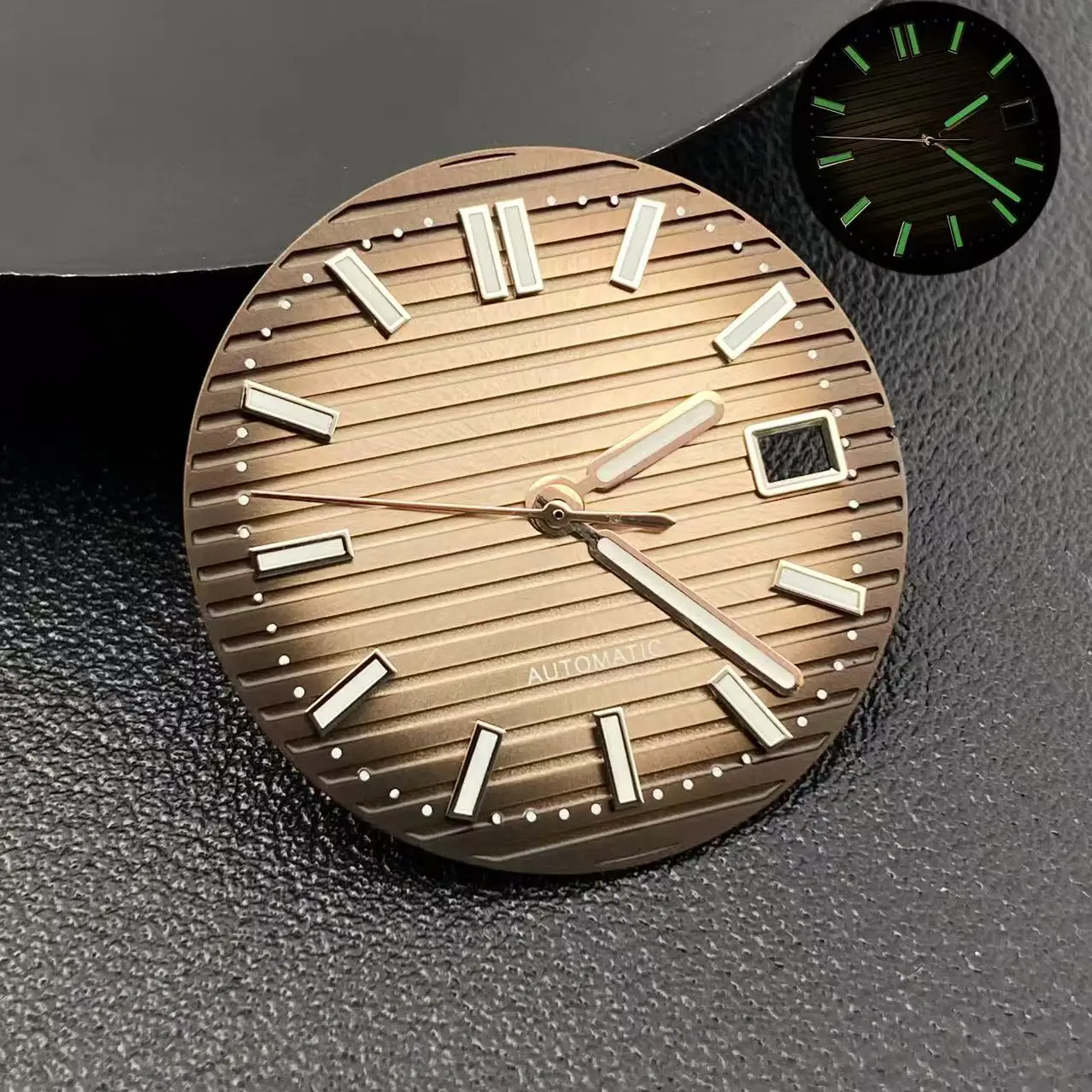 High-Quality 30.2mm Green Luminous Watch Dial with Nautilus Design