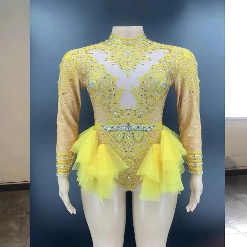 2025 New Nightclub Bar Stage European Palace Retro Ladies Bubble Sleeves Top and Shorts Set Fashion Performance Clothing yj011