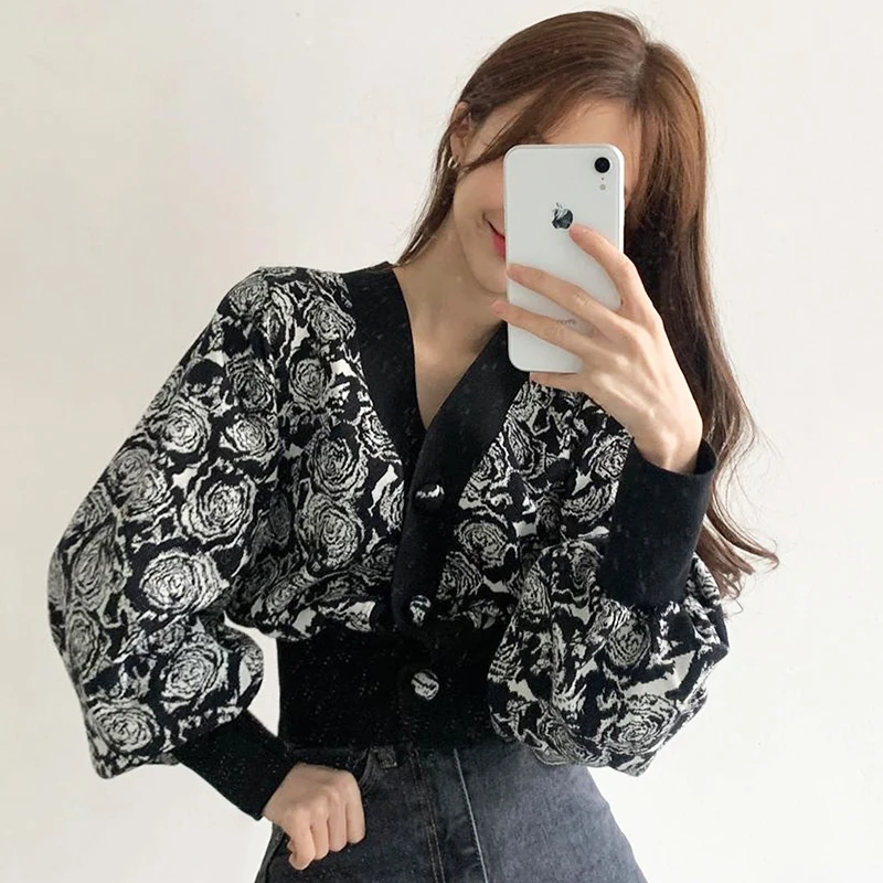 

Clothland Women Elegant Floral Knitting Cardigan Long Sleeve V Neck Black Pink Sweater Cute Vadim Jacket Coat HA456