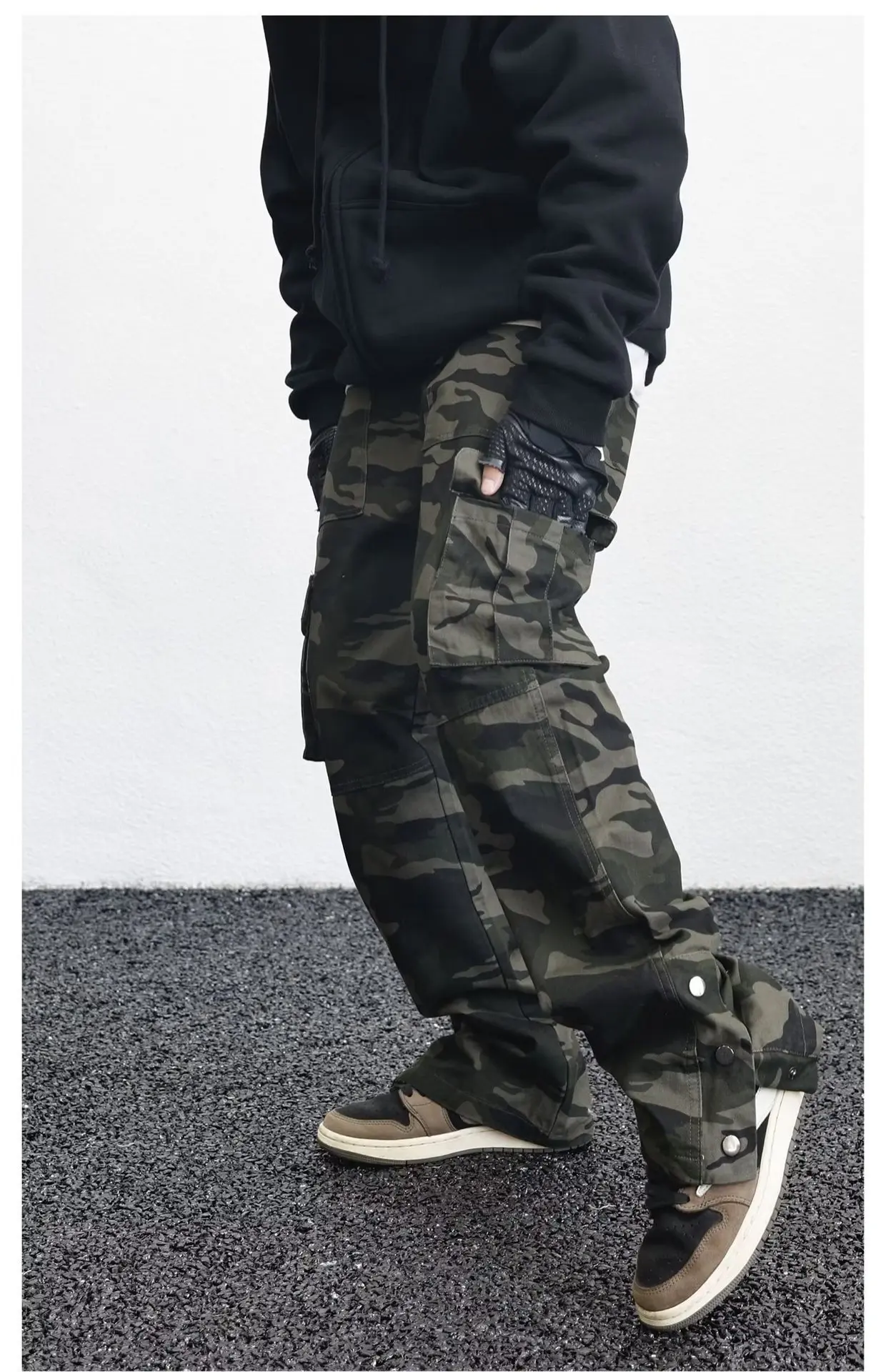 Streetwear Men Cargo Pants Hip-hop Distressed Camouflage Splash Flared Pants Men Women Pockets Drawstring Baggy Trousers