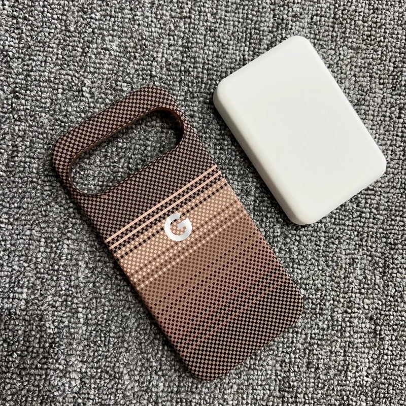 Retro Business Kevlar Carbon Fiber Magnetic Wireless Charging Cover