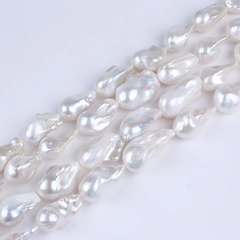 

Бусины неправильной яркости 17-20 мм черного цвета