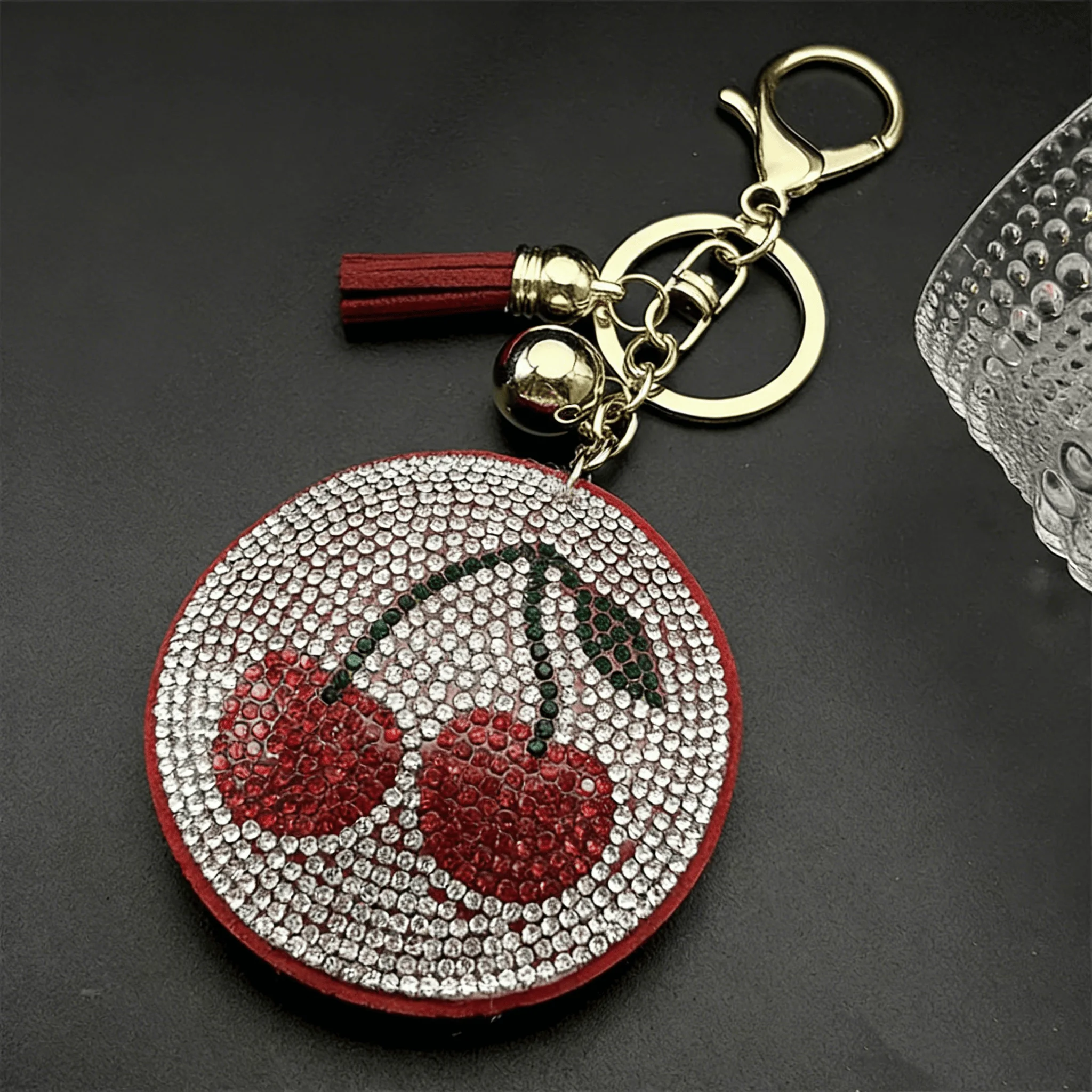 Einfacher Schlüsselanhänger mit Kirschfrucht-Motiv für Damen und Herren, voller Bling-Bling-Strass-Kristall-Quasten, Taschenanhänger, Schlüsselanhänger, Schmuckgeschenke
