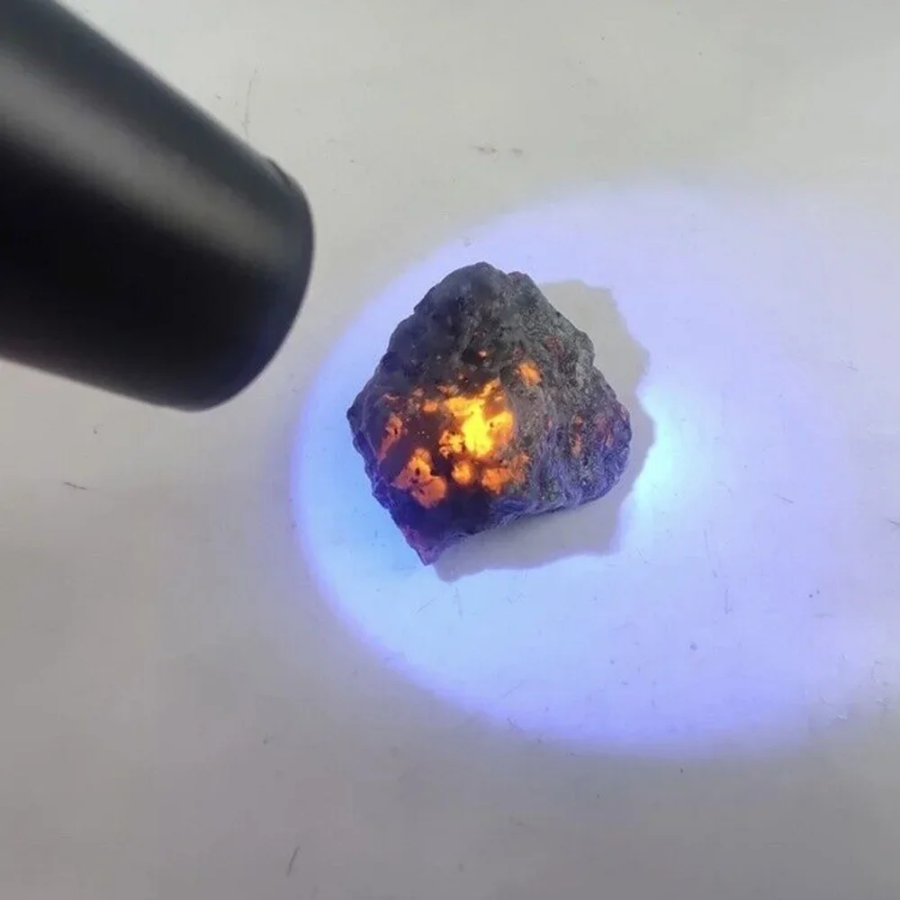1PC Rough Yooperlite UV Fluorescent Emberlite Glowing Fire Rocks Chunks Stone Flamestone Decor