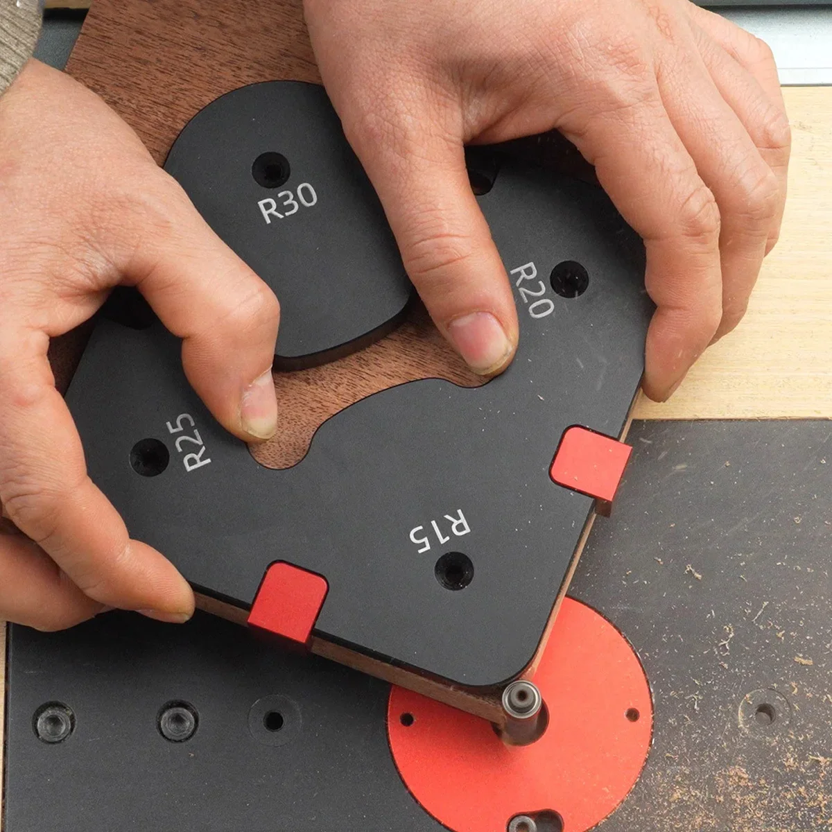 4-in-1-Fräs-Eckradius-Schablone, Router-Radius-Vorrichtung, Aluminium-Bogenwinkel-Vorlagen für die Holzbearbeitung, Routing-Eckvorrichtung