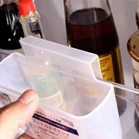 Organisateur de porte latérale de réfrigérateur, bac de rangement suspendu pour paquets de condiments, pochettes à Sauce, petits articles permettant de gagner de l'espace 2