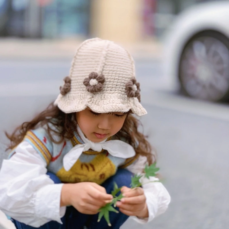 

Delicate Flower Detail Knit Hat Children's Fisherman Cap Autumn and Winter Beanie Cap Soft Breathable Bonnet for Outdoor