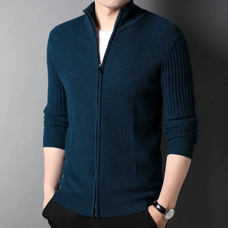 thumbnail image 1 of Suéter de lana para hombre, tipo cárdigan, estilo coreano, grueso, de moda, para primavera y otoño, con cuello alto, 1 of 5