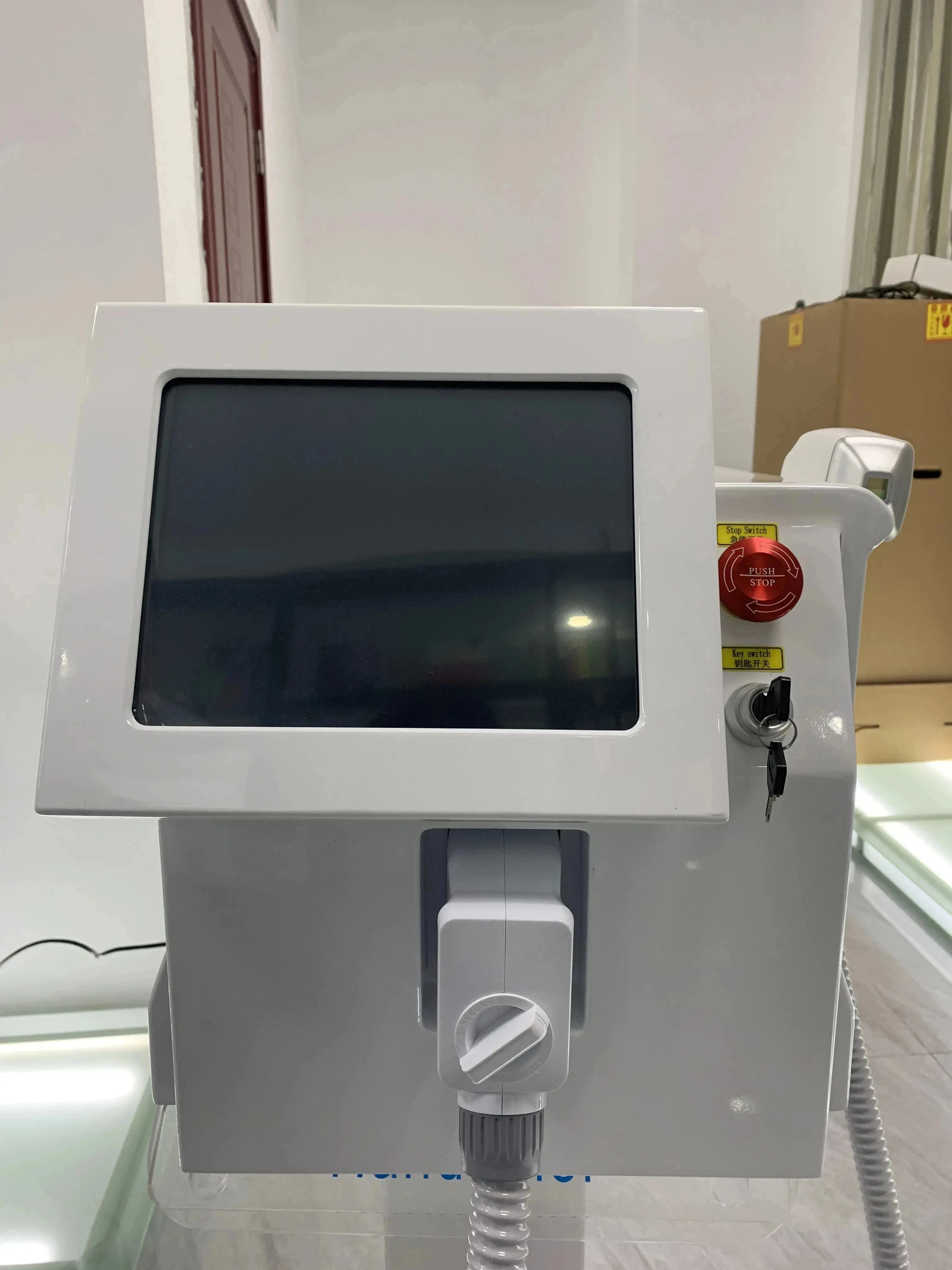 Portable 808 755 3500WAlexandrite Device 4 waves IPL Professional Diode Ice Titanium Laser Body Machine CE Woman White laser hair removal