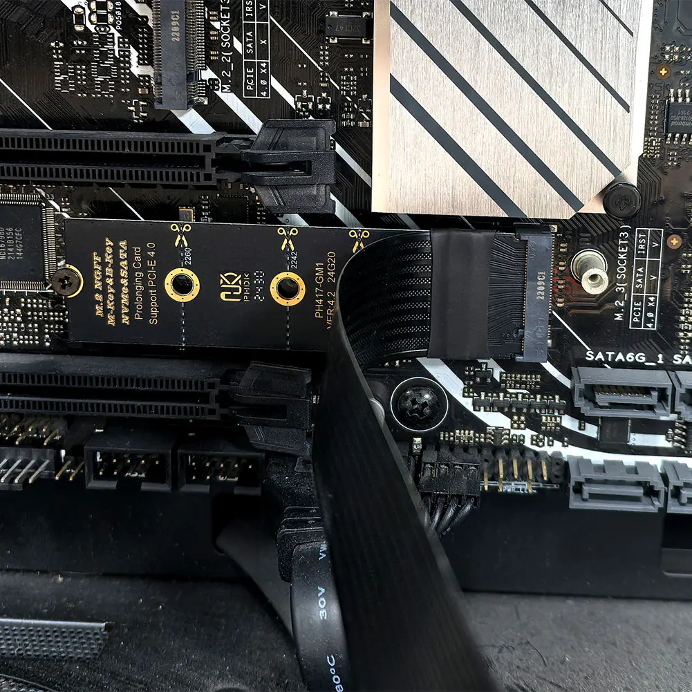 Cavo Estensione SinLoon M.2 M-Key PCI-E 4.0 2280 NGFF A PCIe X4 – Riser A 90° Destro Con Alimentazione SATA, Per SSD NVMe E Schede Di Espansione