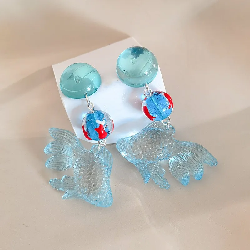 독특한 금붕어 디자인 레진 귀걸이 귀여운 금붕어 귀걸이 스테이트먼트 주얼리 독창적인 유리 공 잉어 귀걸이 도매