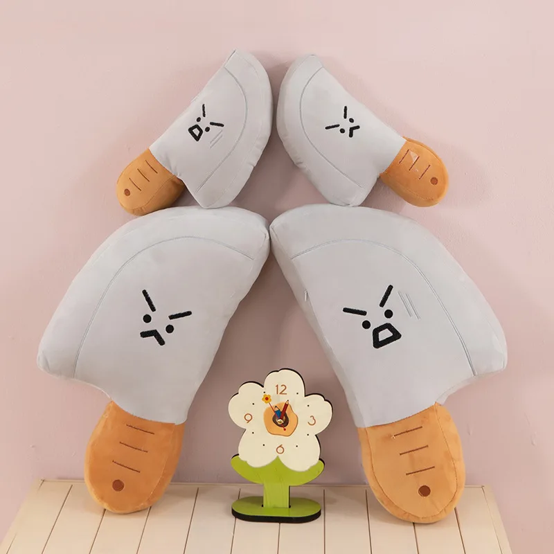 작은 칼 모양 인형 플러시 장난감 재미있는 추상적인 칼 모양 포옹 베개 인형 뽑기 기계 베개 인형 장난감 선물 귀여운 봉제인형
