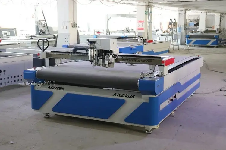 지난 ACCTEK AKZ1625/1610/1825 CNC 진동 나이프 절단기 (골판지/고무/폼/PVC/천 절단용)